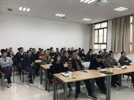 黑料网
组织新进教师进行首聘期满述职汇报